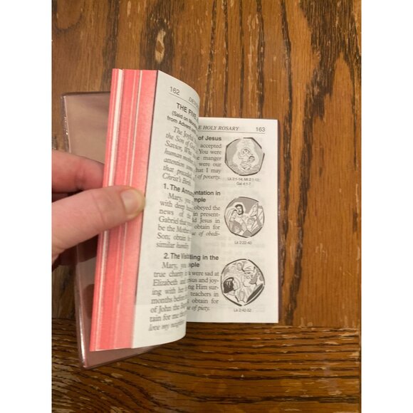 Catholic Book Of Prayers Leather Cover ISBN 089942-910-6 Pocket Size - Picture 6 of 8